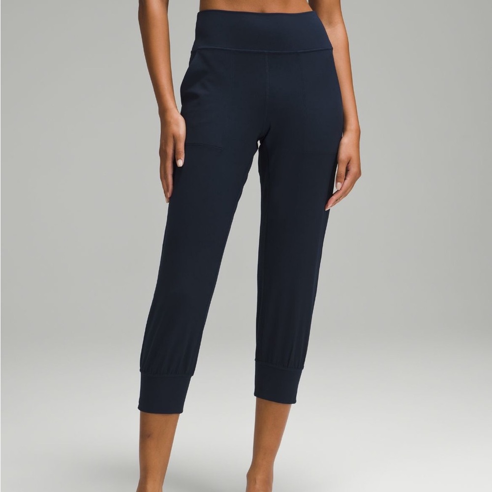 Cropped jogger